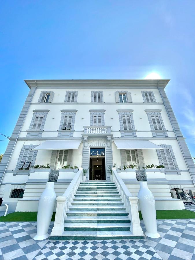 Hotel Tirreno Marina di Massa Eksteriør billede