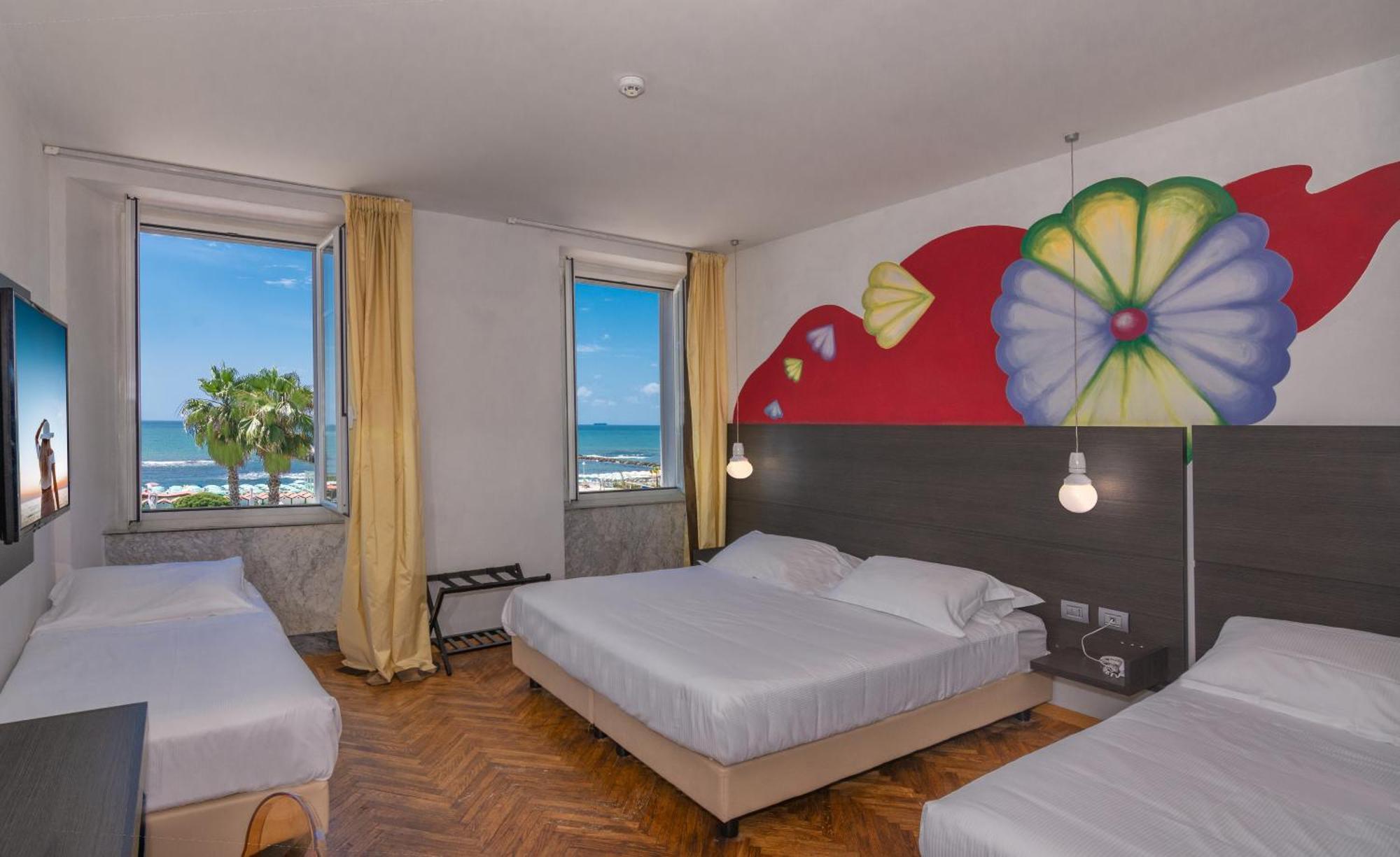 Hotel Tirreno Marina di Massa Eksteriør billede