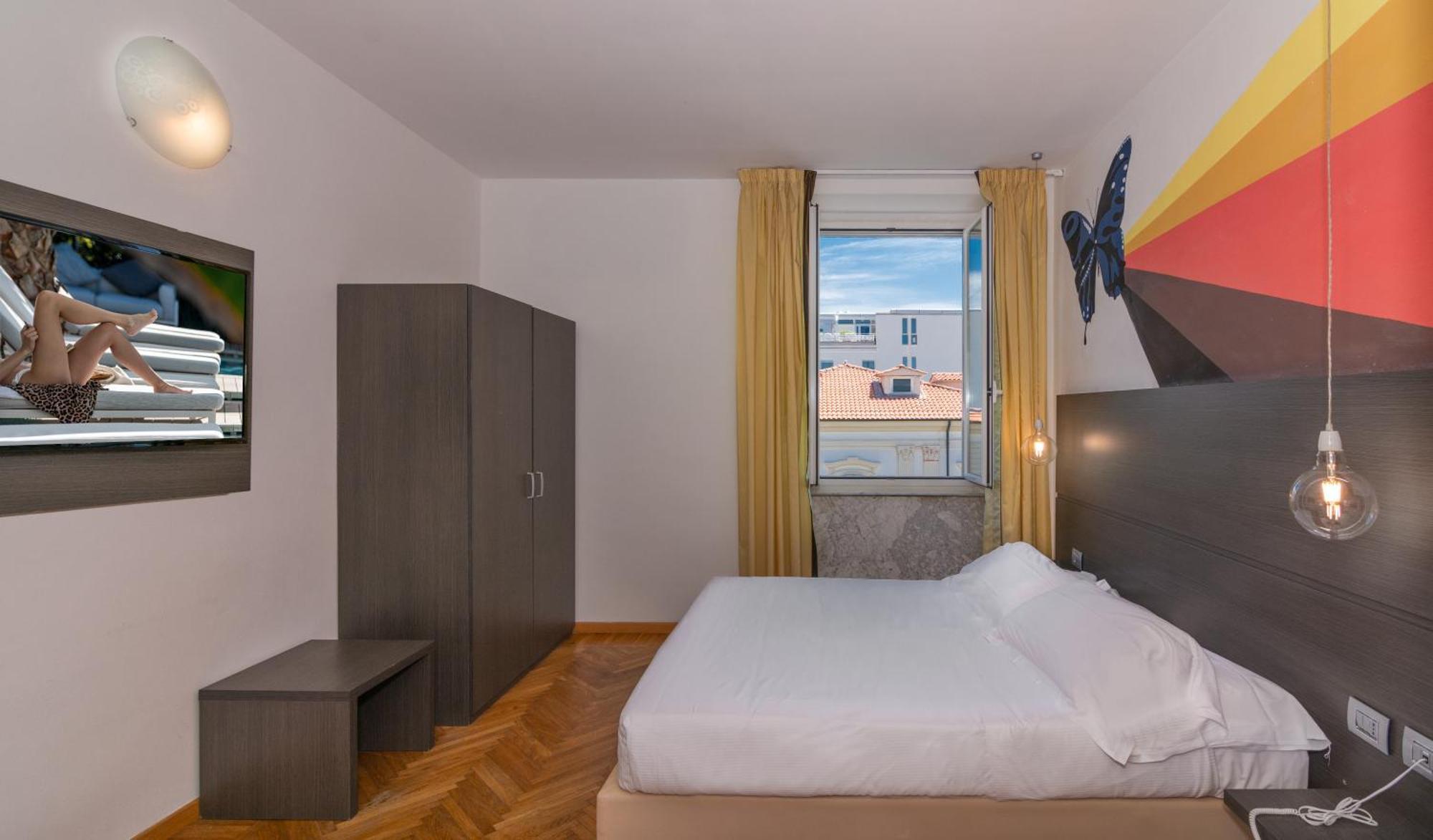 Hotel Tirreno Marina di Massa Eksteriør billede