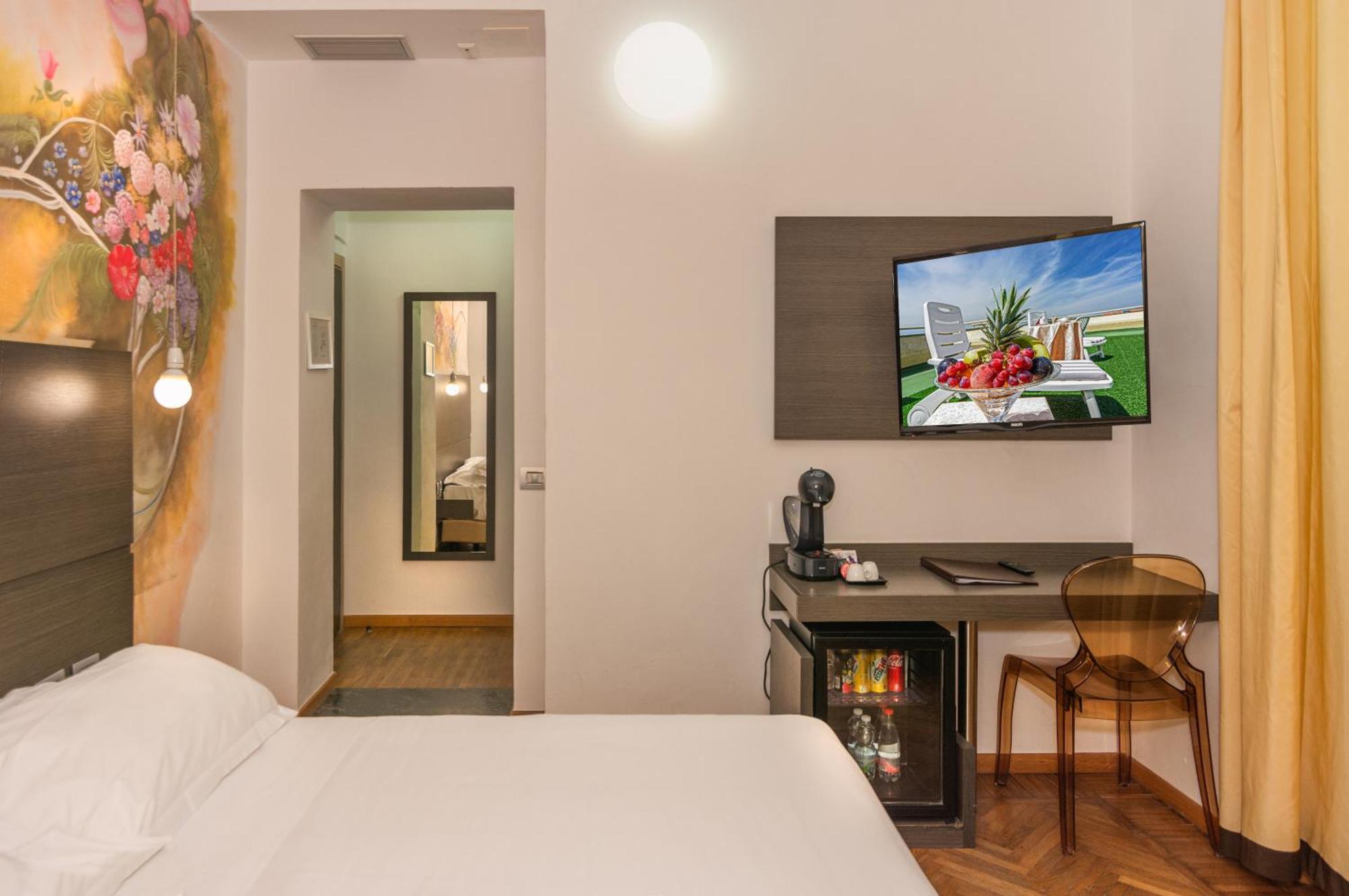 Hotel Tirreno Marina di Massa Eksteriør billede