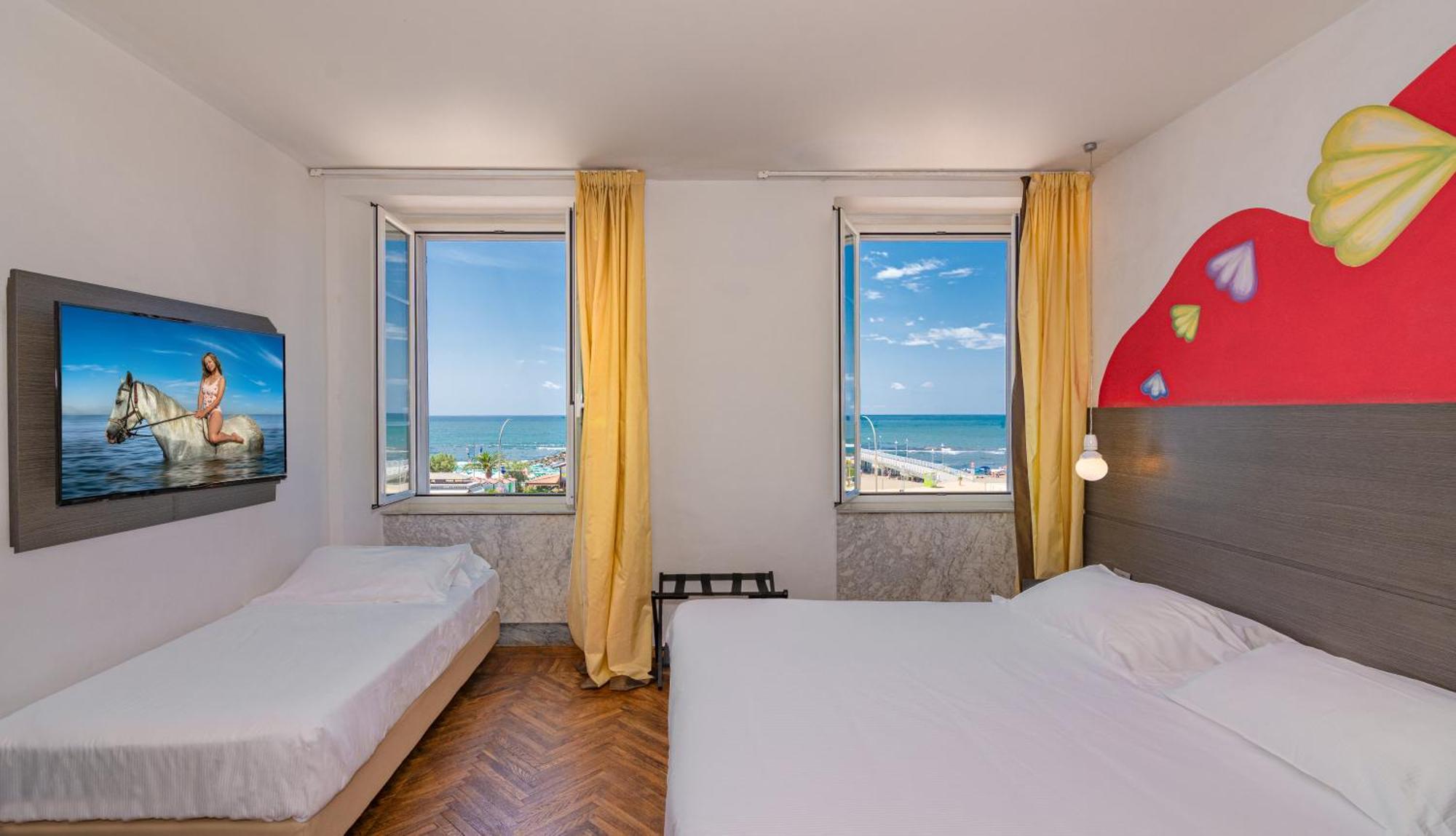Hotel Tirreno Marina di Massa Eksteriør billede