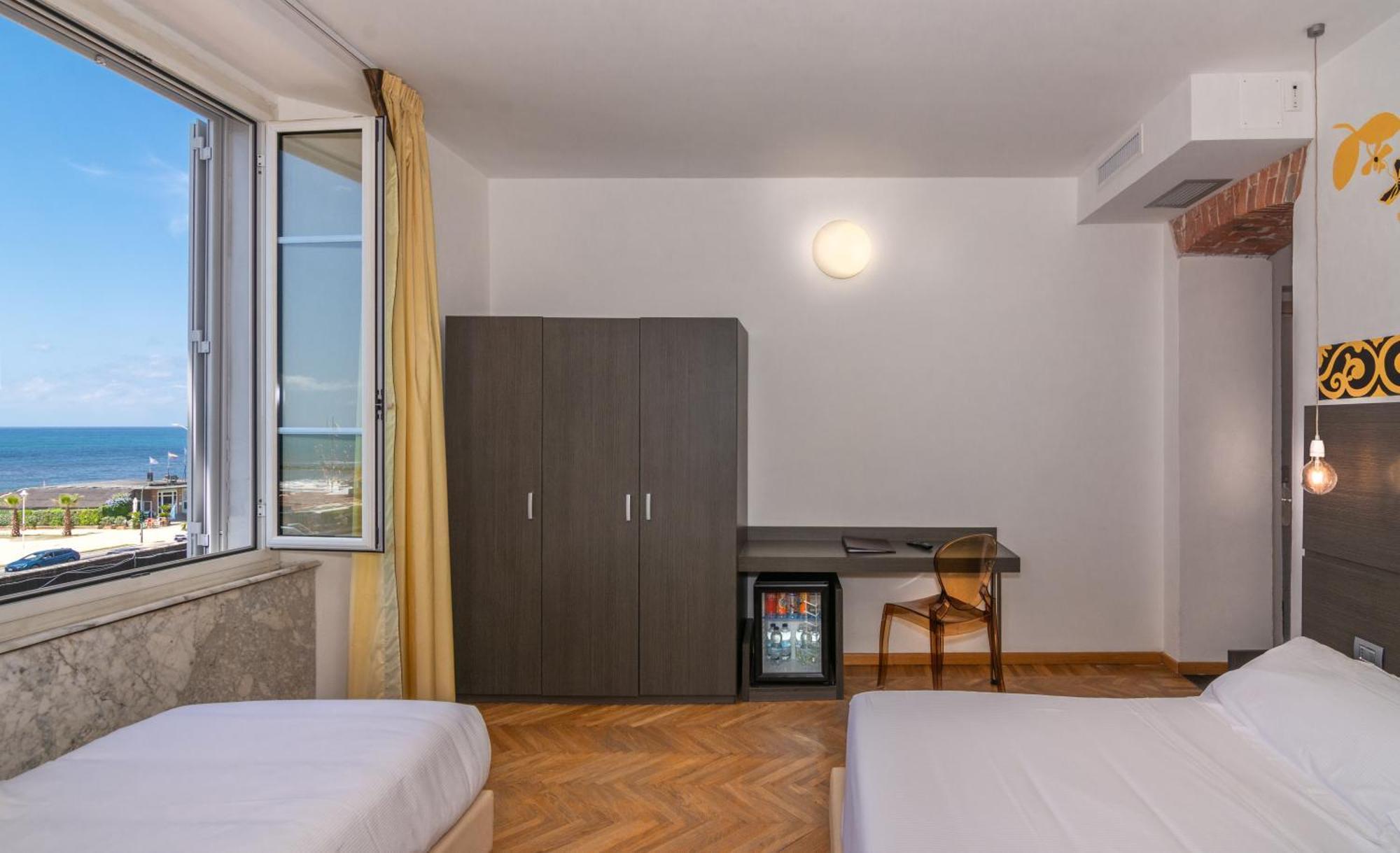 Hotel Tirreno Marina di Massa Eksteriør billede